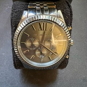 Michael Kors Chronograph Watch *USED* (All Black)